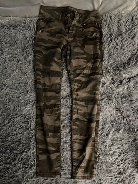 a.n.a Olive Camo Skinny Jeans